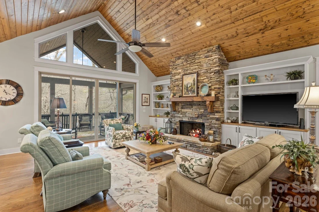 Photo of 719 Overlook Drive