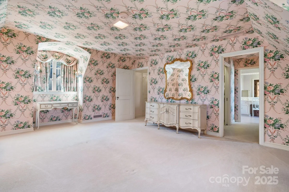 Photo of 135 Claron Place SE