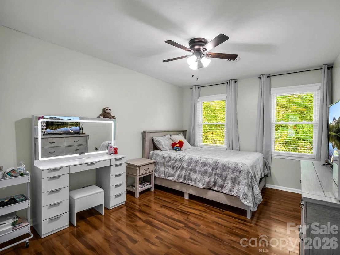 Photo of 215 Hillcrest Drive