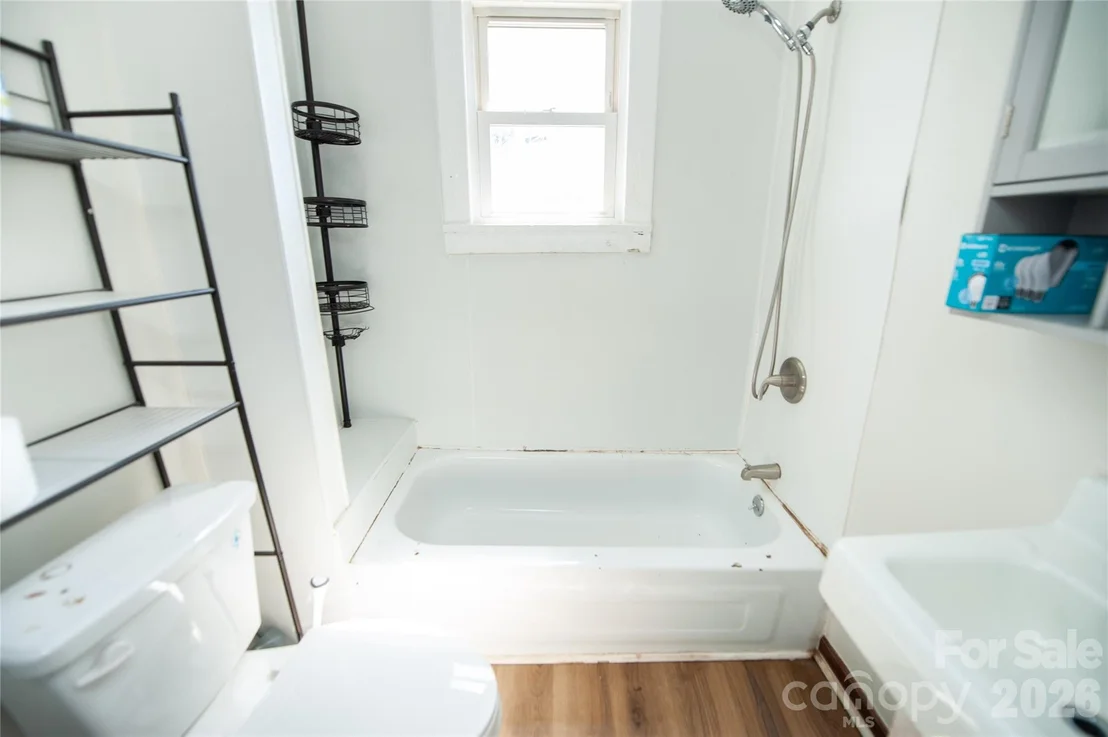 Photo of 128 Fleming Avenue