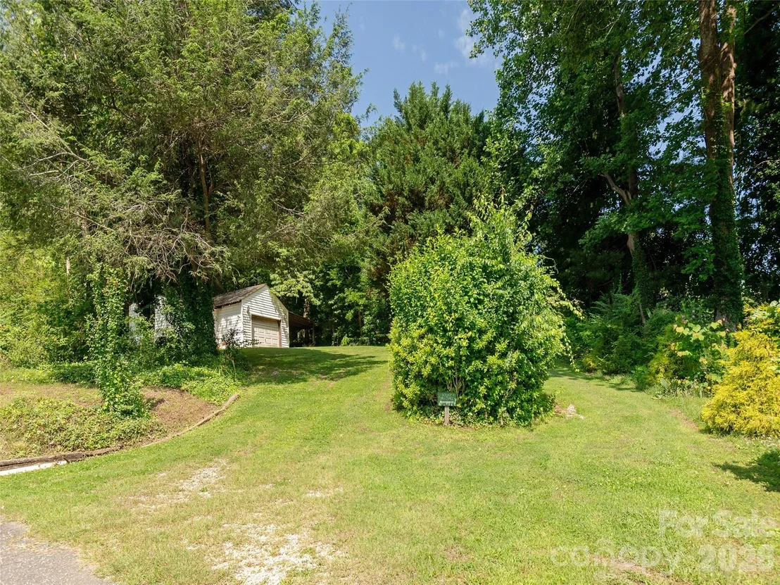 Photo of 34 Lockhart Road