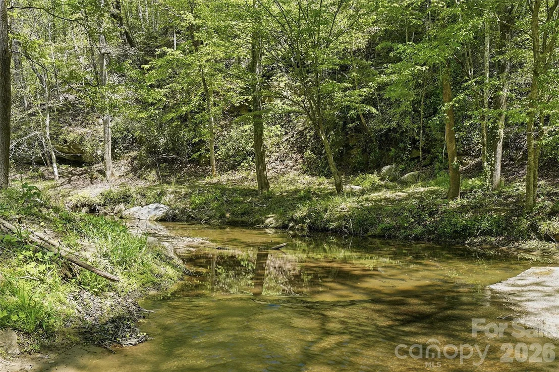 Photo of 723 N Highland Road