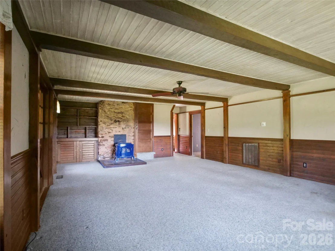 Photo of 2125 Whiteside Road