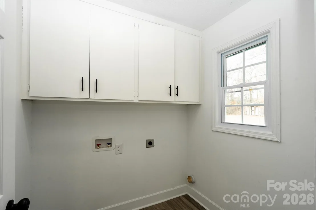Photo of 3115 Crestview Drive