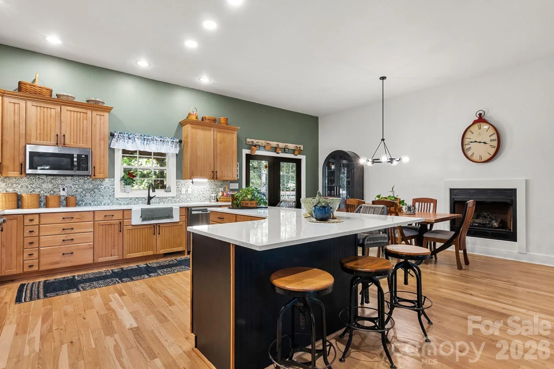 Photo of 613 Perry Road