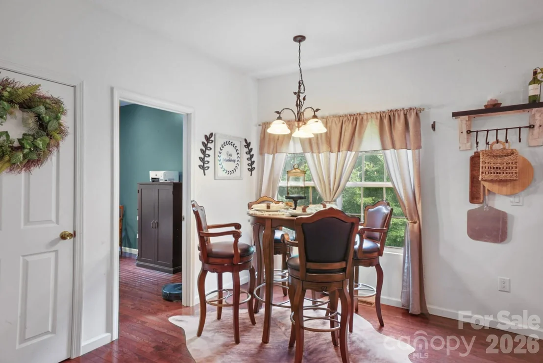 Photo of 90 King Road