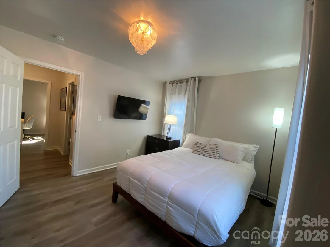 Photo of 2906 Rush Avenue