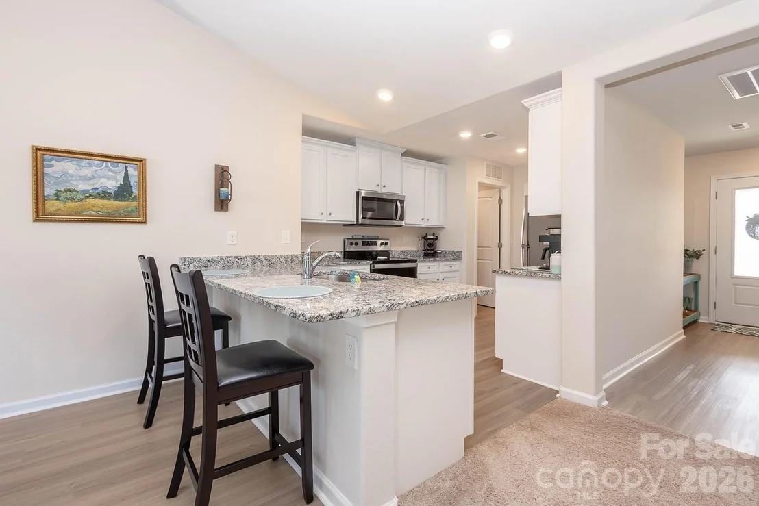Photo of 410 Apex Circle