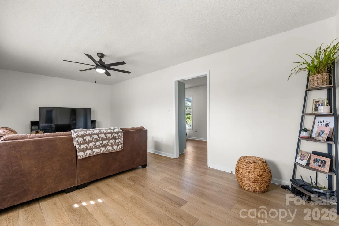 Photo of 5068 Tonys Way