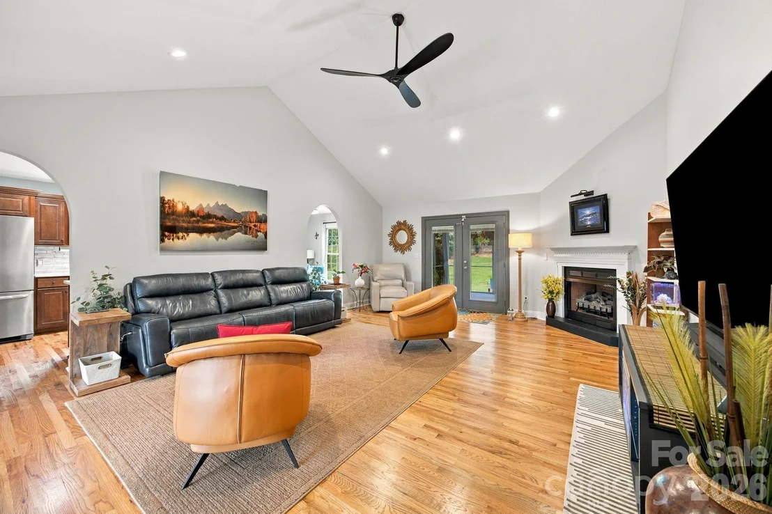 Photo of 1463 Brookstone Drive