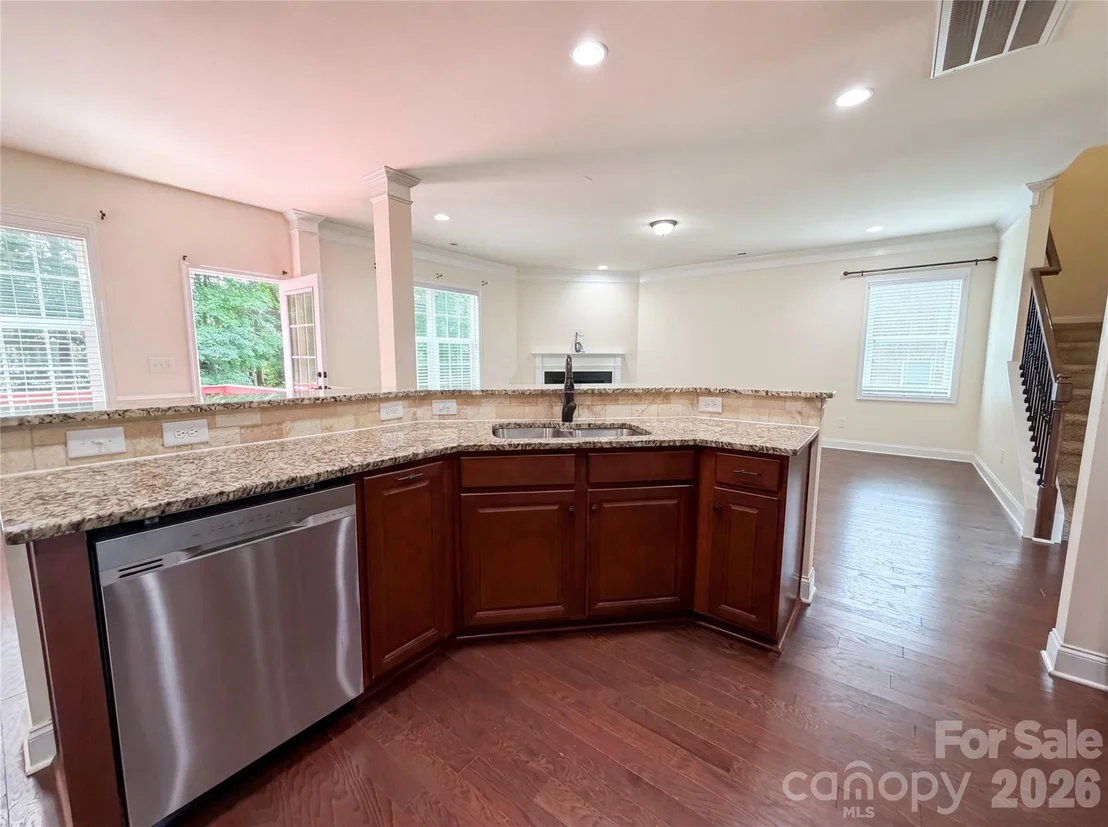 Photo of 2115 Eskridge Terrace