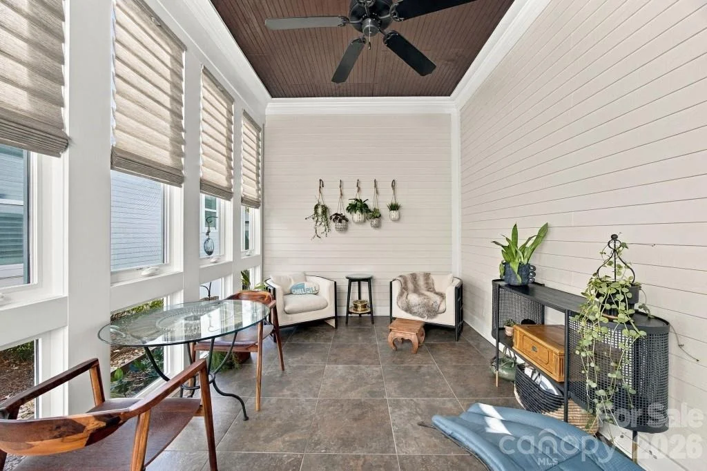 Photo of 720 Loretto Lane