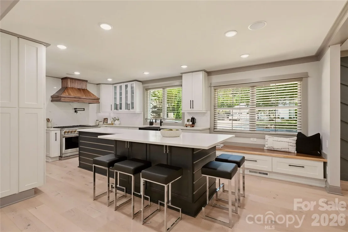 Photo of 2919 Colony Road