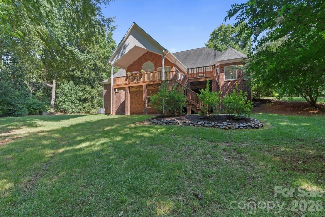 Photo of 675 Heather Drive