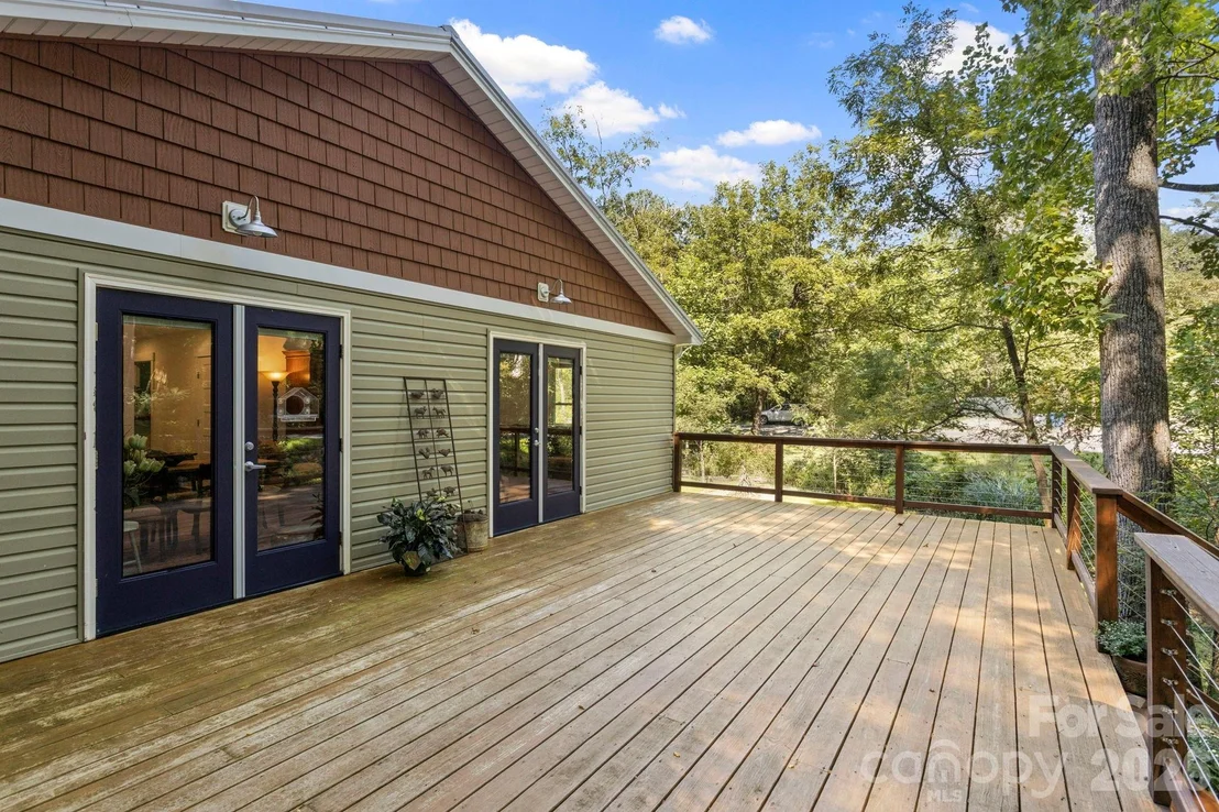 Photo of 400 Laurel Drive