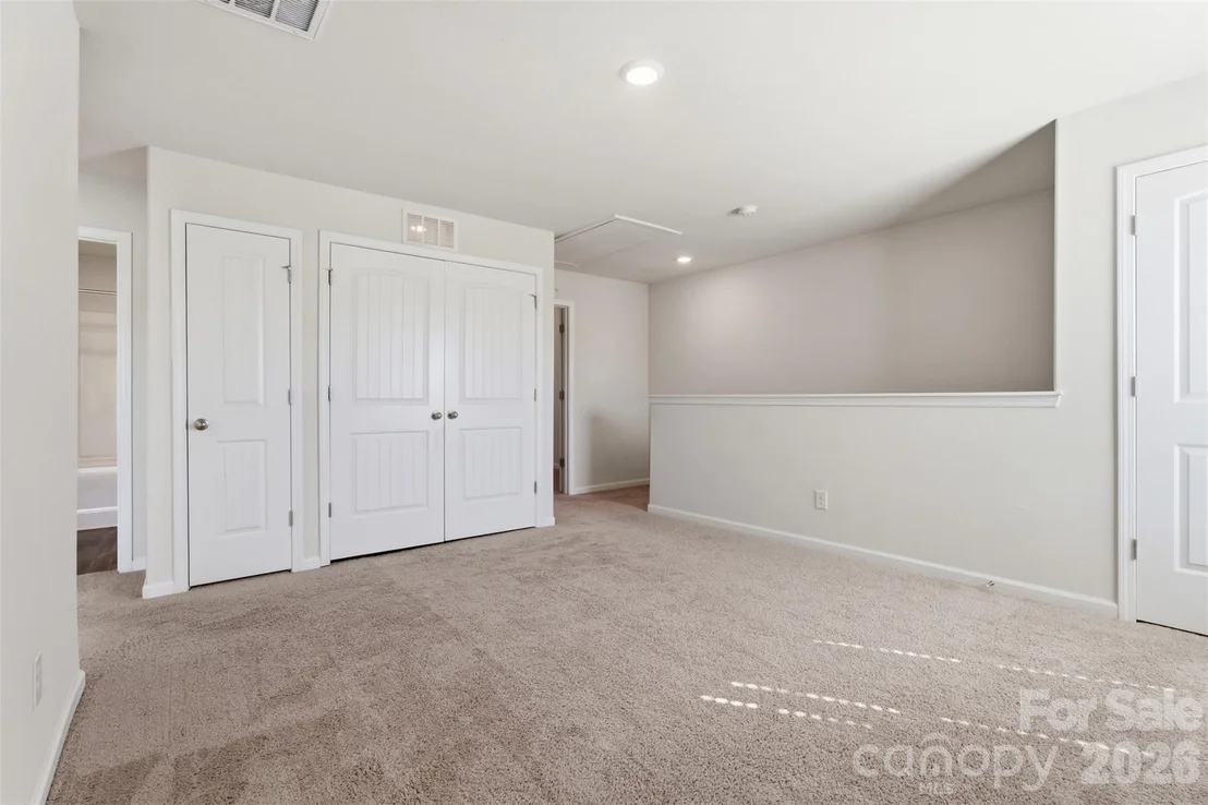 Photo of 5335 Upton Place