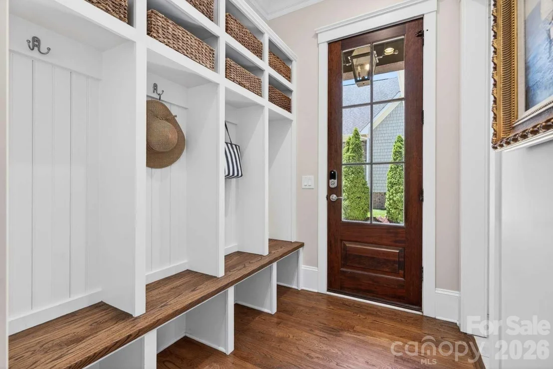 Photo of 18027 Shearer Road