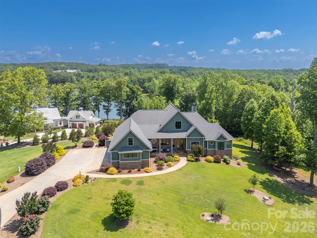 Photo of 398 Mapleton Lane