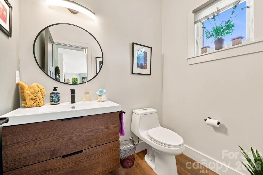 Photo of 112 Upper Grove Lane