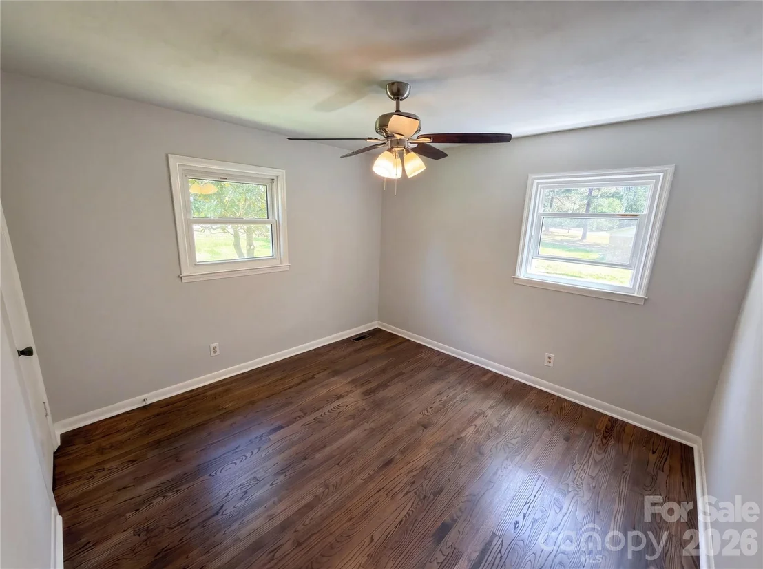 Photo of 2155 Airdale Road