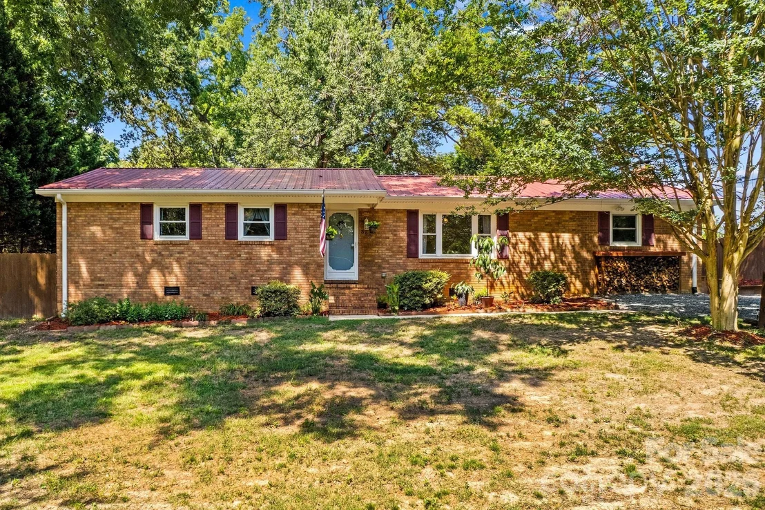 Photo of 320 Miller Drive