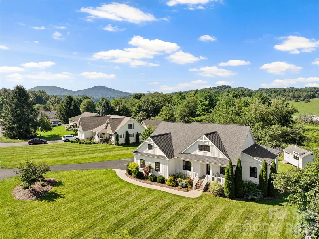 Photo of 394 Kellwood Drive