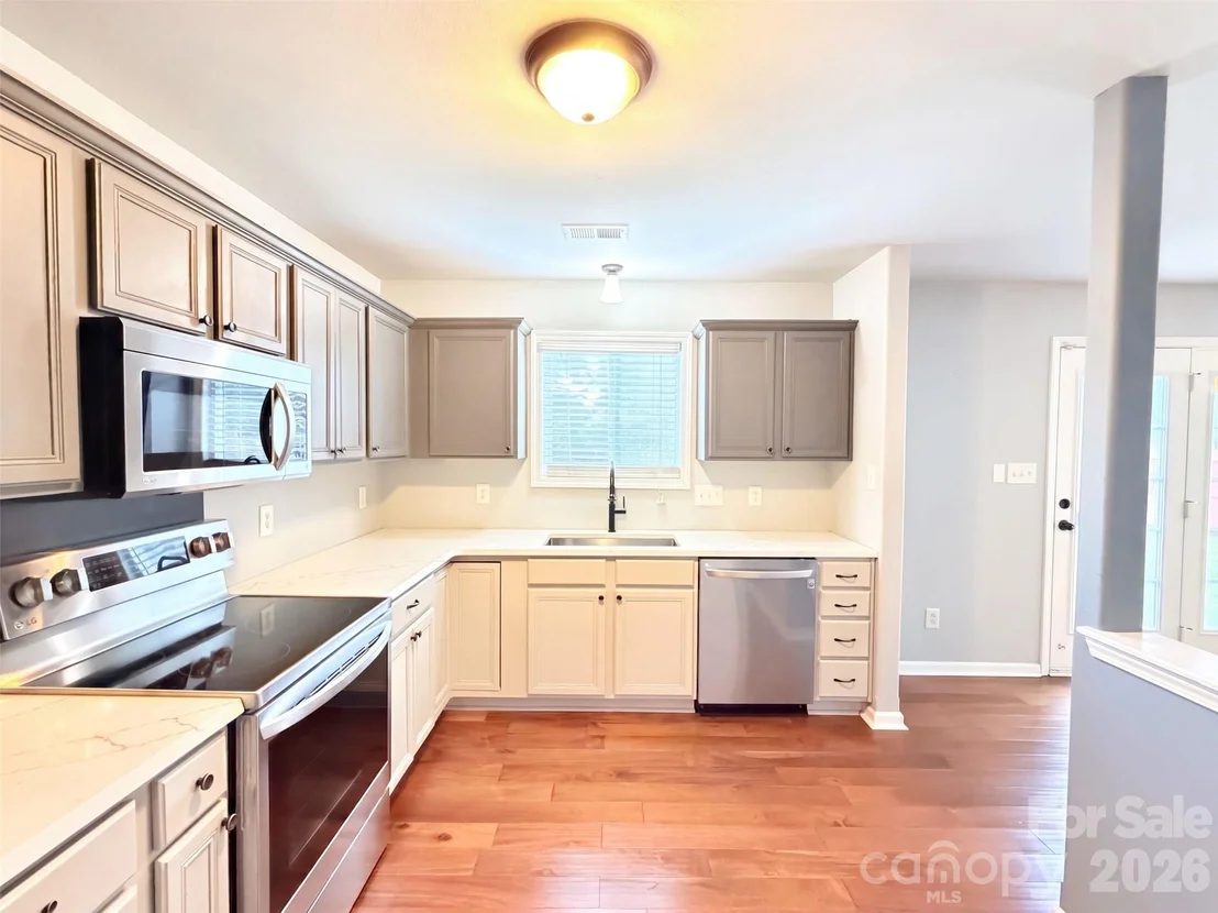 Photo of 2000 Sunlight Path Drive