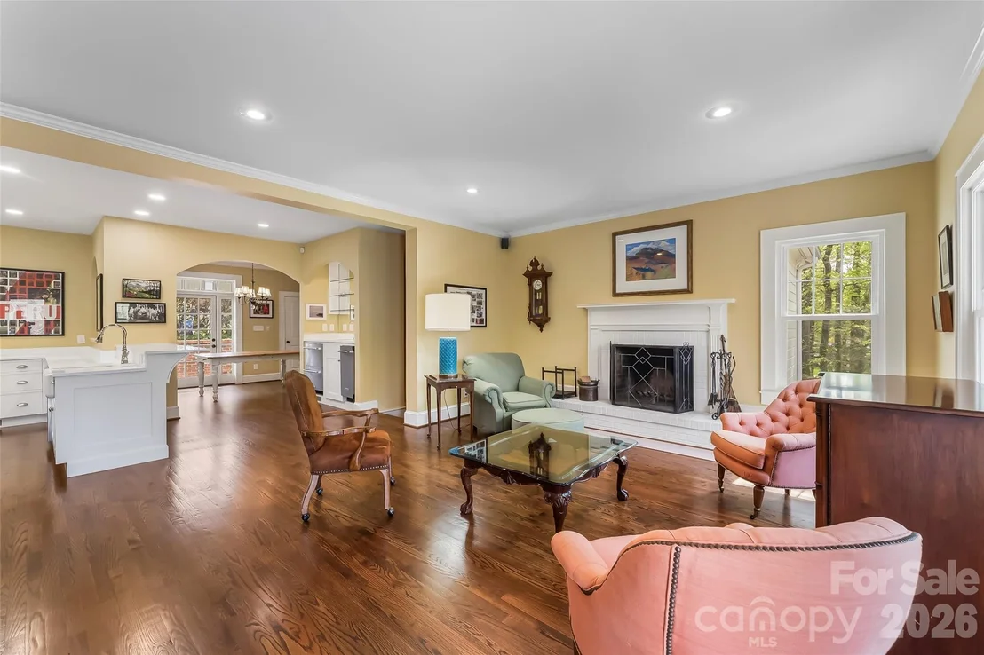 Photo of 115 Riverside Court