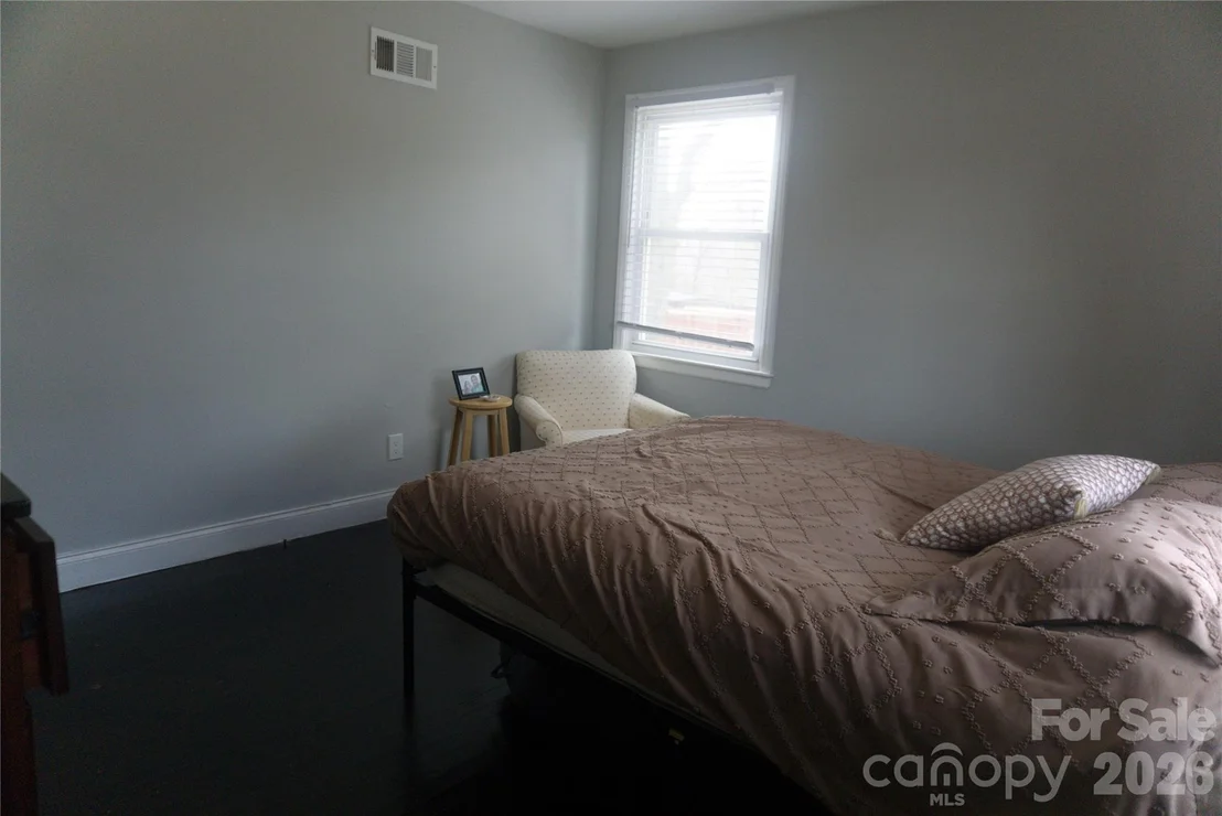 Photo of 2851 Burbank Drive