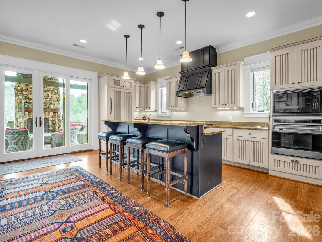 Photo of 565 Chestertown Drive