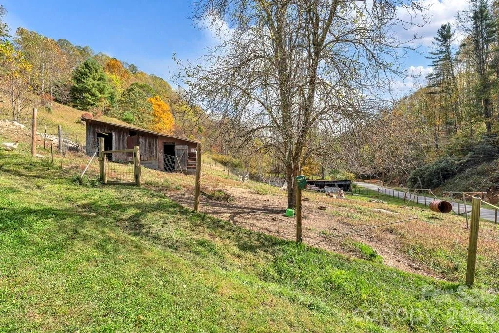Photo of 1068 Laurel Branch Road