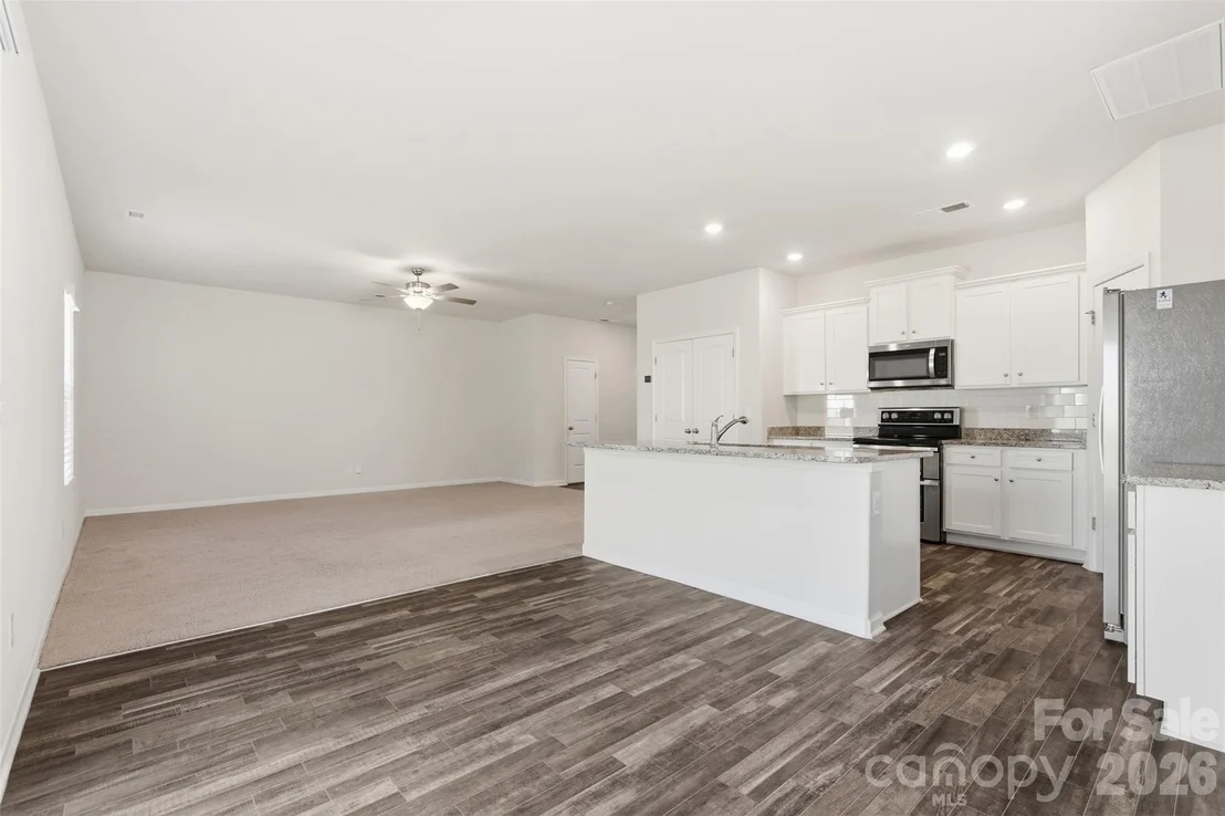 Photo of 5335 Upton Place