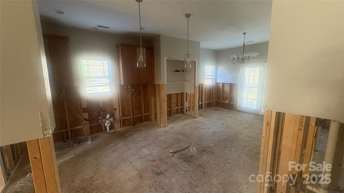 Photo of 1134 Riverside Drive