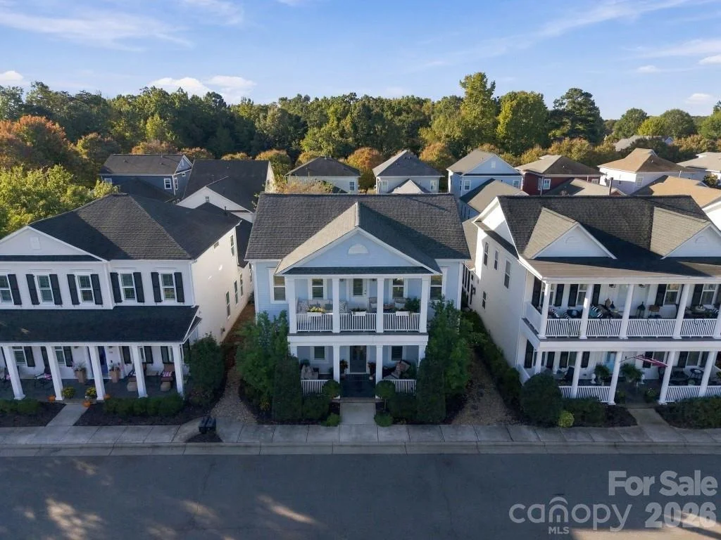 Photo of 720 Loretto Lane
