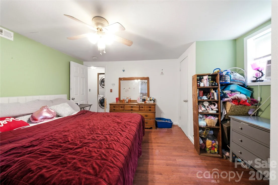 Photo of 307 Beverly Avenue