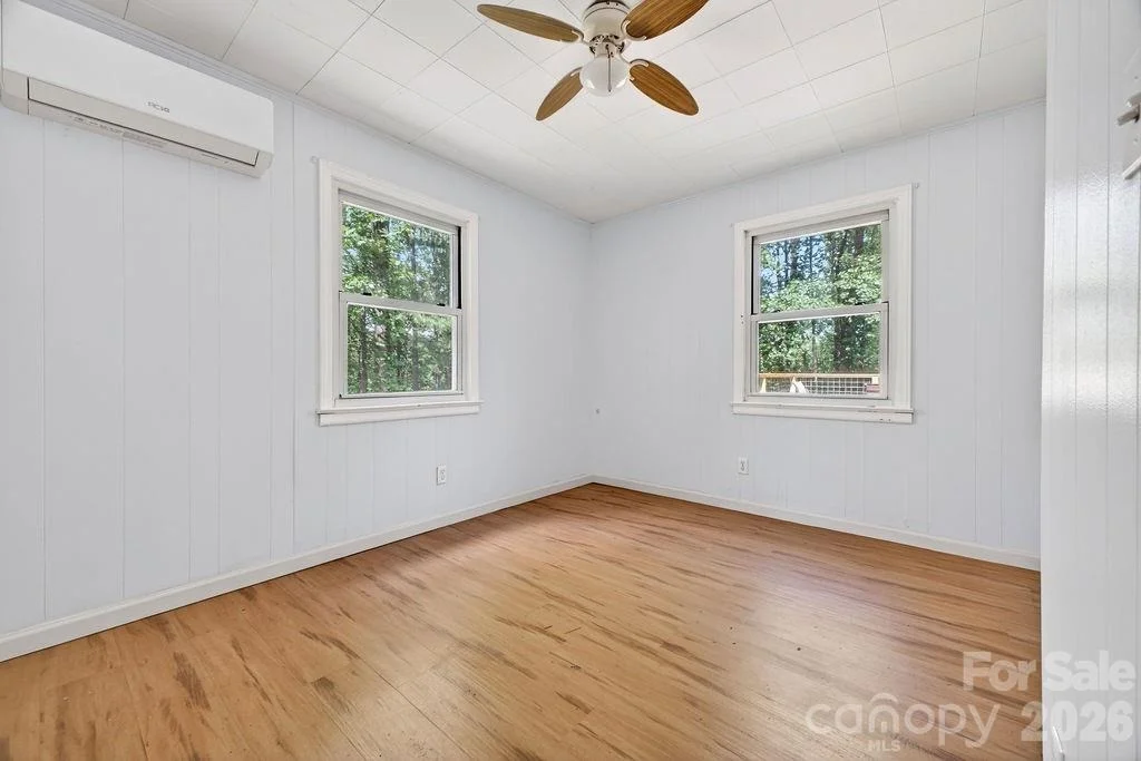 Photo of 147 Longview Drive