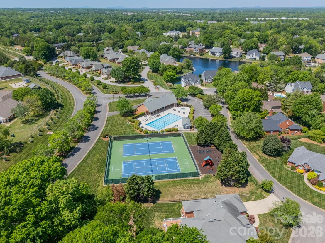 Photo of 231 S Downs Way