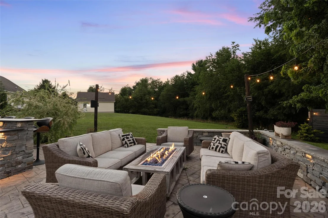 Photo of 394 Kellwood Drive