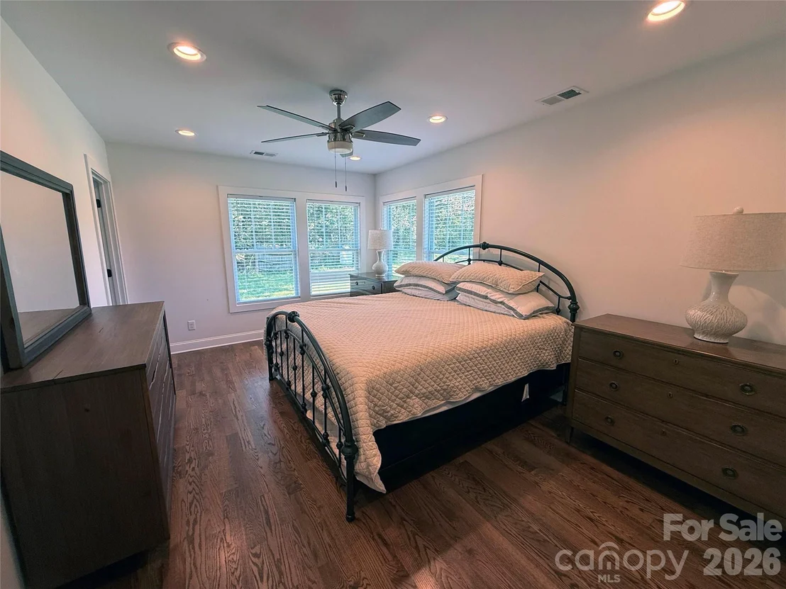 Photo of 100 Gilbert Road