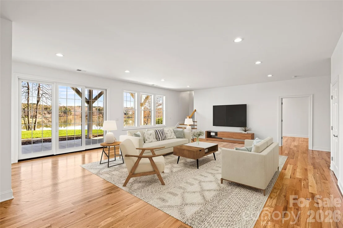 Photo of 490 Mapleton Lane