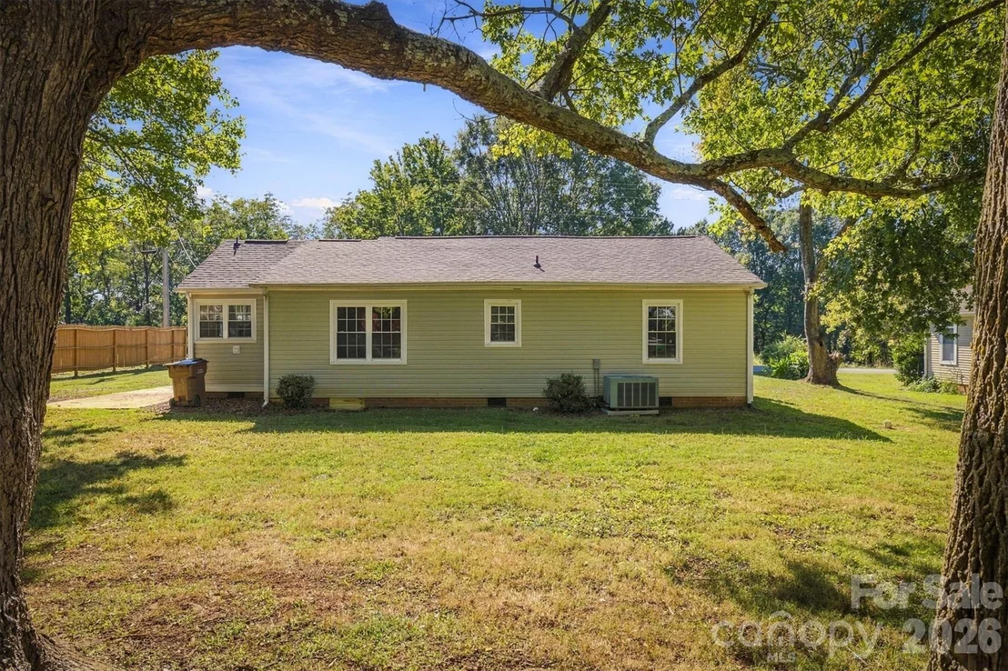 Photo of 2941 Highland Drive