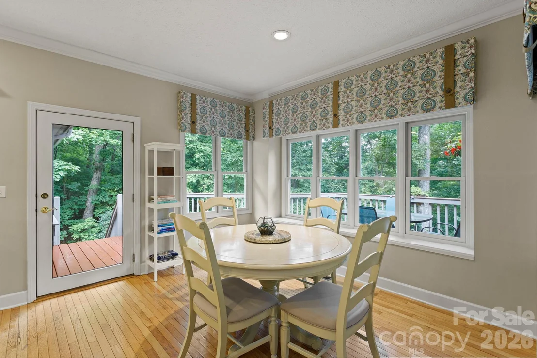 Photo of 324 Kenmure Drive