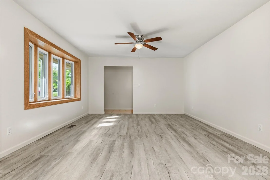 Photo of 123 Castleton Lane