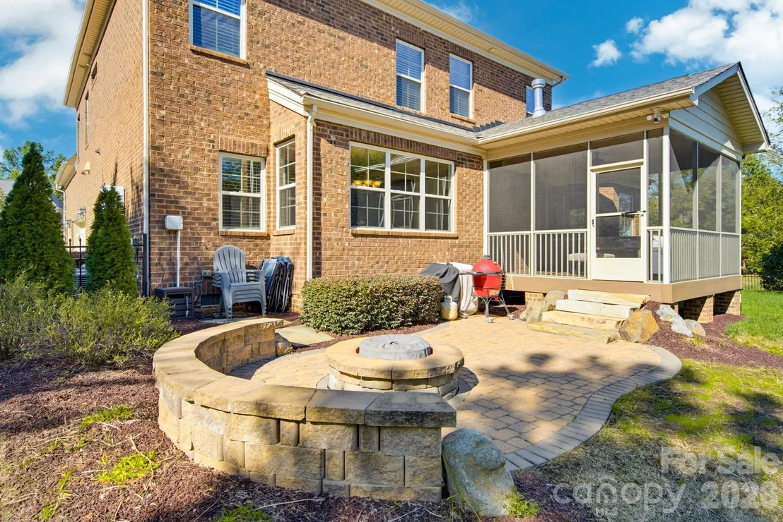 Photo of 3060 Feathers Drive