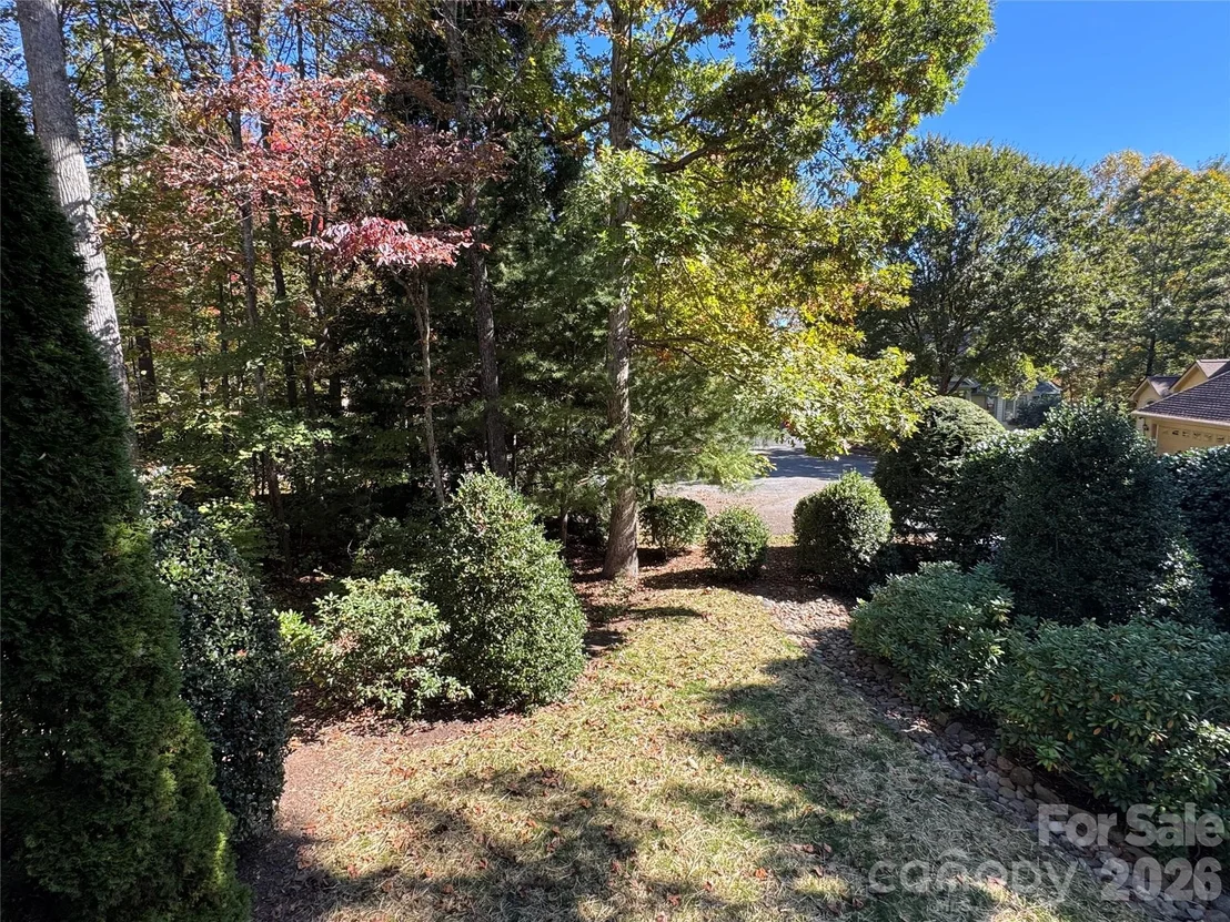 Photo of 894 Dunroy Drive