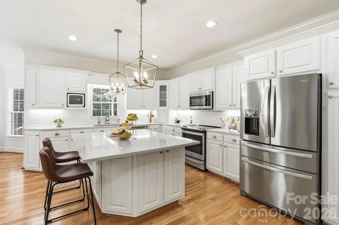 Photo of 675 Heather Drive