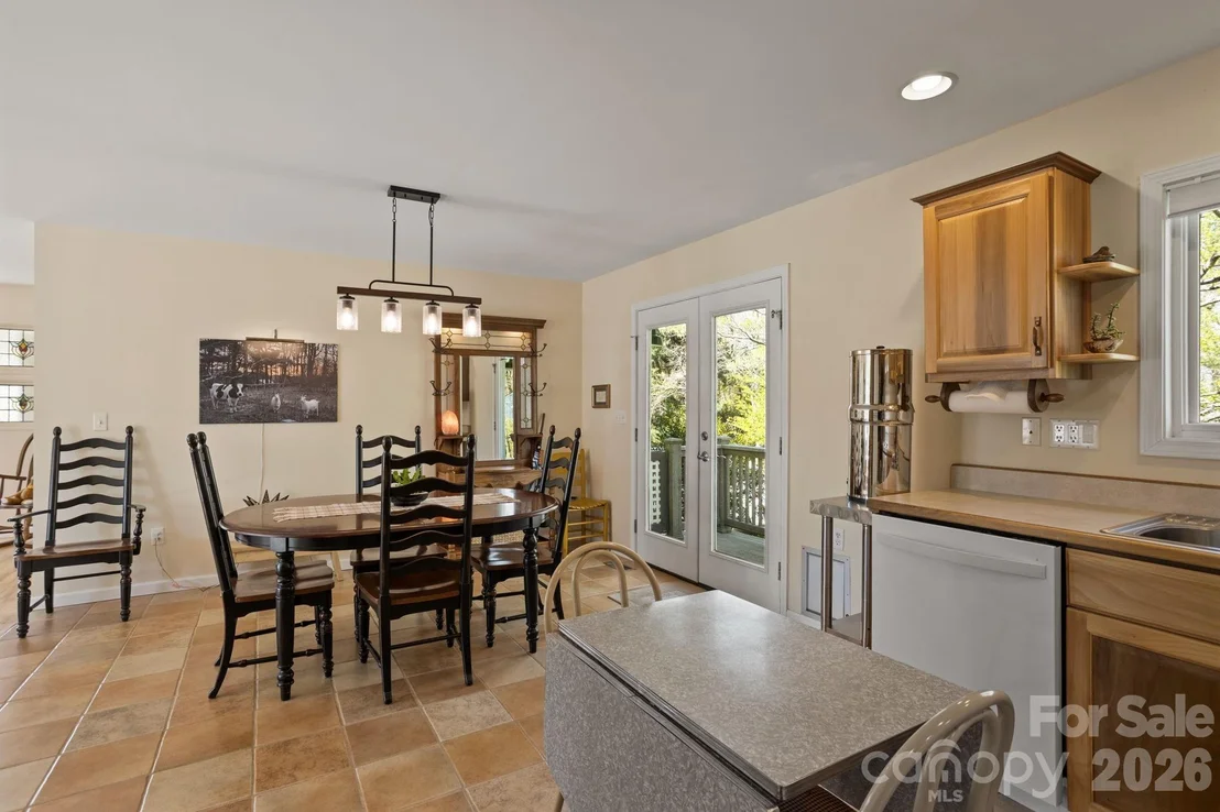 Photo of 367 Crescent Street