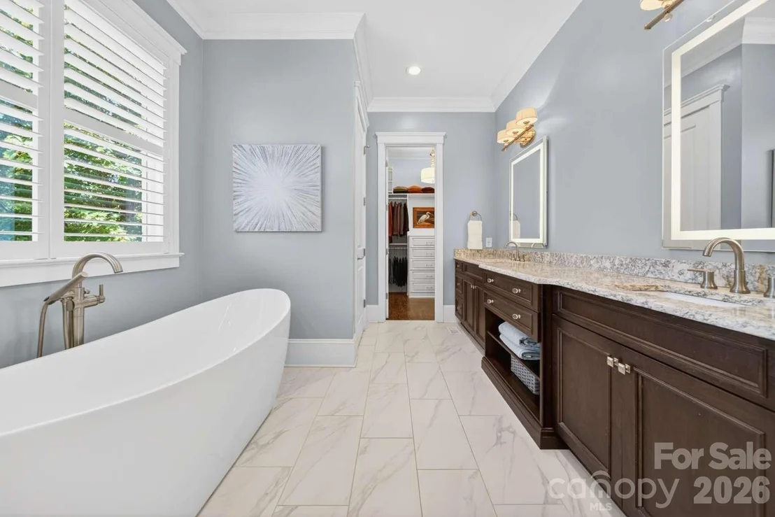 Photo of 18027 Shearer Road