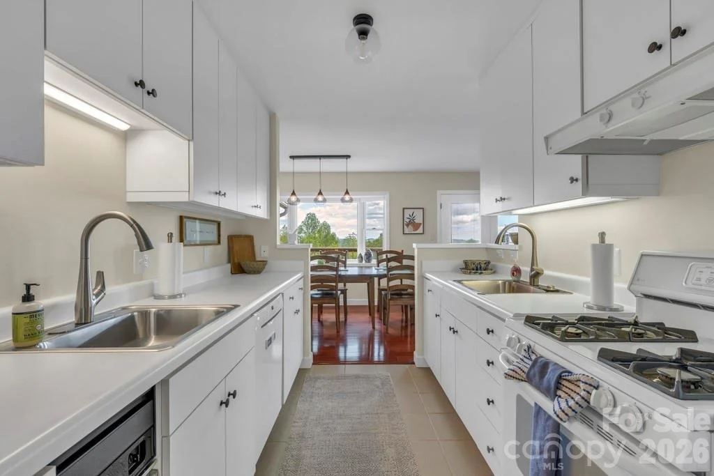 Photo of 784 Alpine Drive