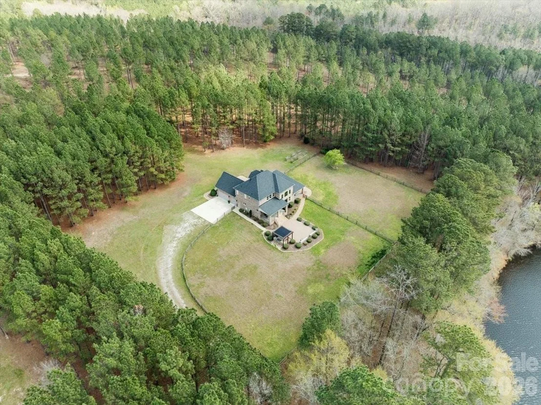 Photo of 962 Miller Road